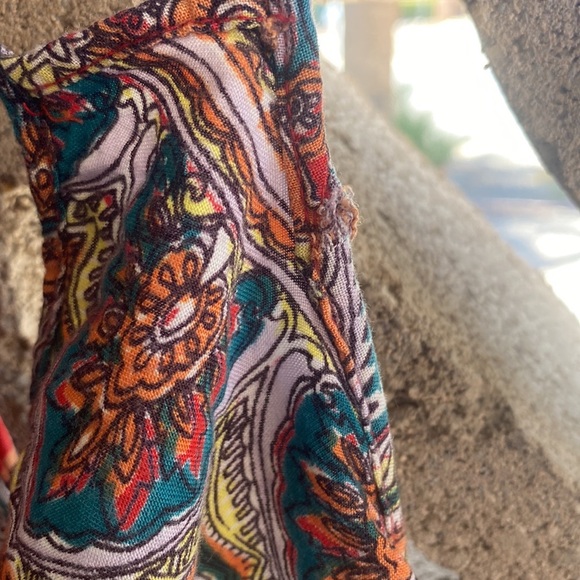 Angie paisley long top. Size M - Picture 7 of 7